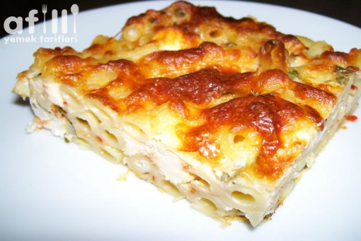 Fırında Beşamel Soslu Makarna Tarifi