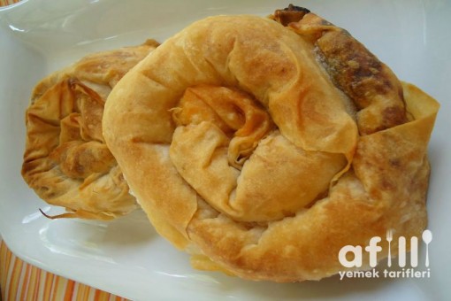 Patlıcanlı Gül Böreği Tarifi