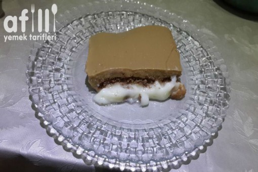 Nescafeli Sakızlı Muhallebi Tarifi