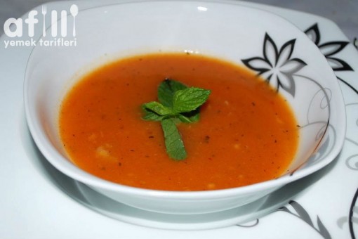 Sebzeli Tarhana Çorbası Tarifi